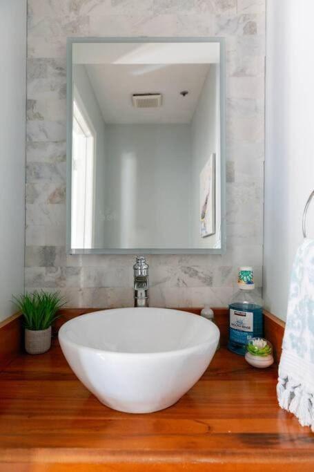 Walk To Broadway Charming Modern Historic Townhome Nashville Luaran gambar